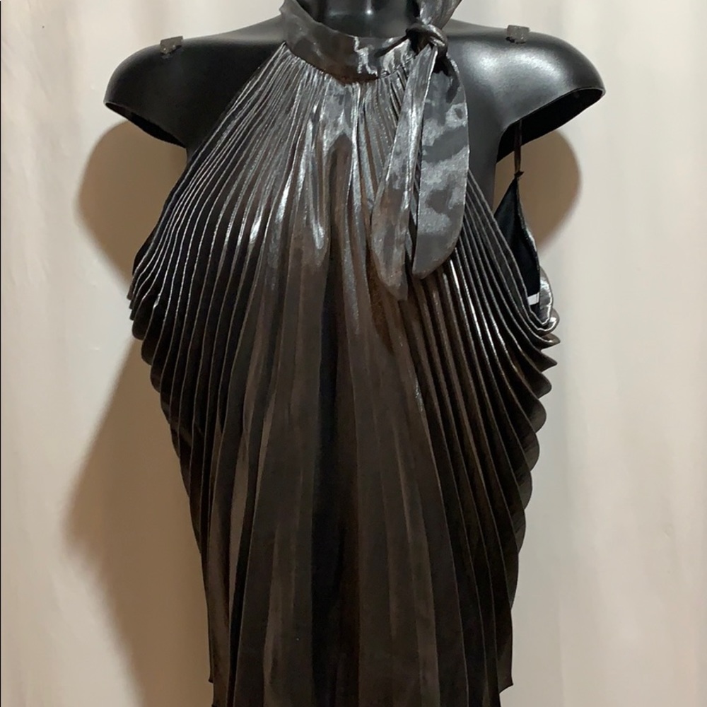 VOICE HALTER PLEATED SILVER/BLK POLY NECK TIE